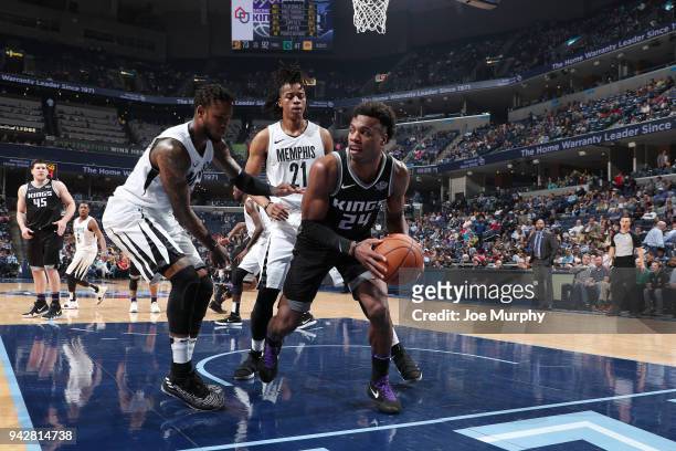 Buddy Hield of the Sacramento Kings handles the ball against the Memphis Grizzlies on April 6, 2018 at FedExForum in Memphis, Tennessee. NOTE TO...