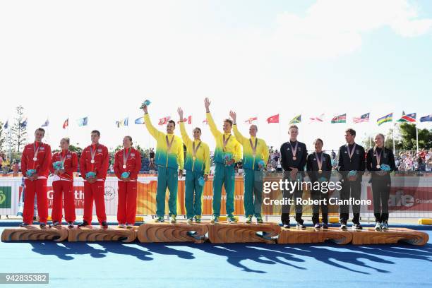 Silver medalists Vicky Holland, Jonathan Brownlee, Jessica Learmonth and Alistair Brownlee of England, gold medalists Gillian Backhouse, Matthew...