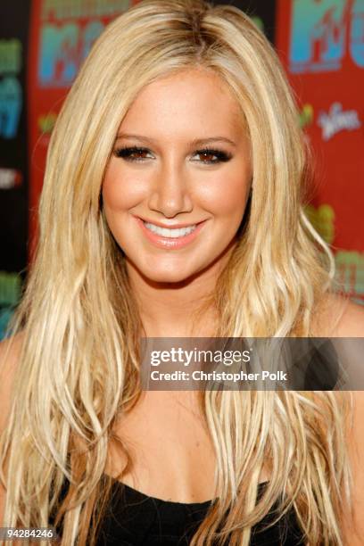 Actress Ashley Tisdale arrives at the "Los Premios MTV 2009" Latin America Awards held at Gibson Amphitheatre on October 15, 2009 in Universal City,...