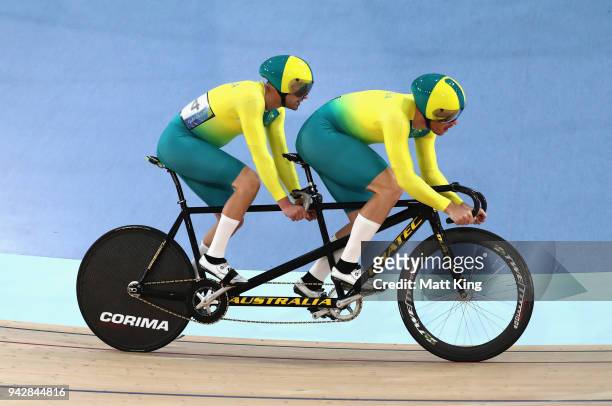 Brad Henderson of Australia and pilot Tom Clarke compete in the Men's B&VI Sprint Semi Finals during Cycling on day three of the Gold Coast 2018...
