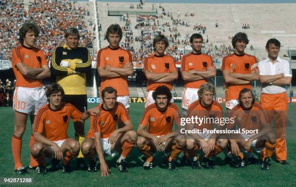 The Netherlands line up for a group photo before the UEFA Euro 1980 match between West Germany and the Netherlands at the Stadio San Paolo on June...