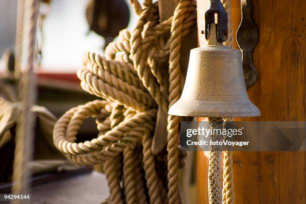 bell auf segeln schiff - mast sailing stock-fotos und bilder
