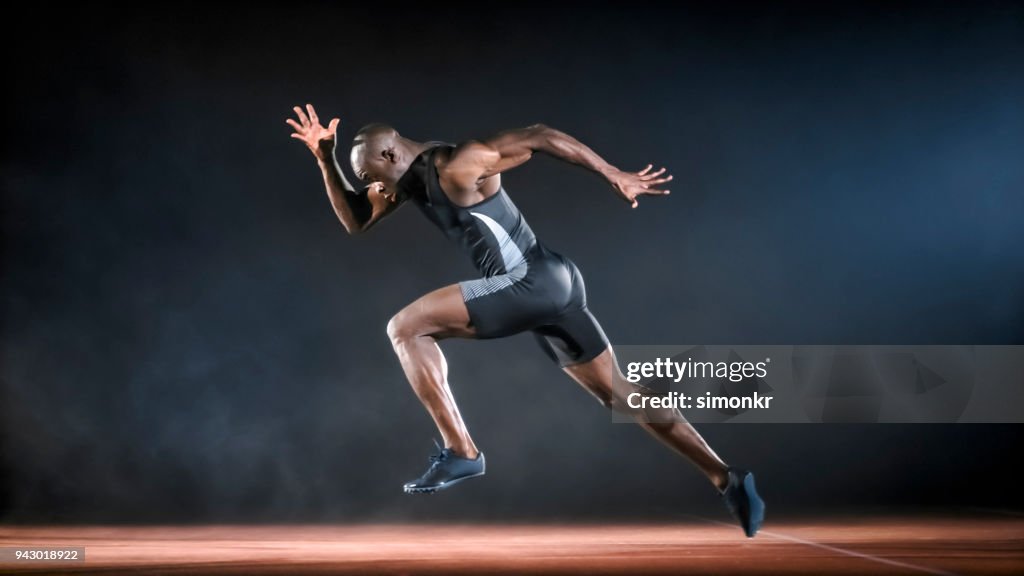 Mannelijke atleet actief