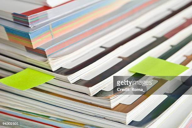 bunch of magazines - revue stock pictures, royalty-free photos & images