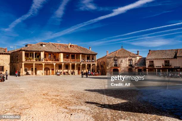 main square of medieval village of pedraza de la sierra (segovia, spain) - castilla y león stock pictures, royalty-free photos & images