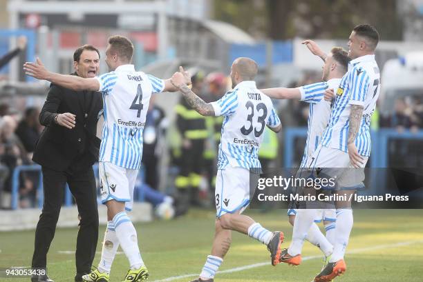 Thiago Cionek of Spal celebrates after scoring the opening goal during the serie A match between Spal and Atalanta BC at Stadio Paolo Mazza on April...