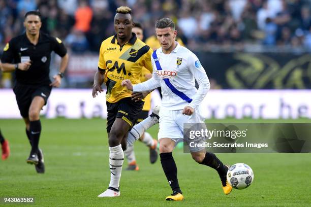 Thierry Ambrose of NAC Breda, Bryan Linssen of Vitesse during the Dutch Eredivisie match between NAC Breda v Vitesse at the Rat Verlegh Stadium on...