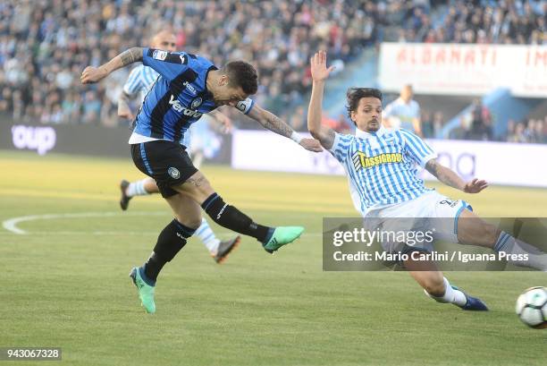 Alejandro Gomez of Atalanta BC kicks towards the goal during the serie A match between Spal and Atalanta BC at Stadio Paolo Mazza on April 7, 2018 in...