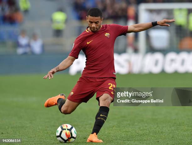 Bruno Peres of AS Roma in action during the serie A match between AS Roma and ACF Fiorentina at Stadio Olimpico on April 7, 2018 in Rome, Italy.