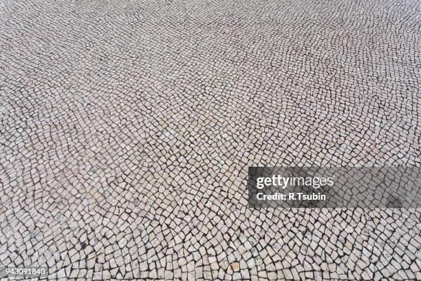 tiled floor - angle view - cobblestone 個照片及圖片檔