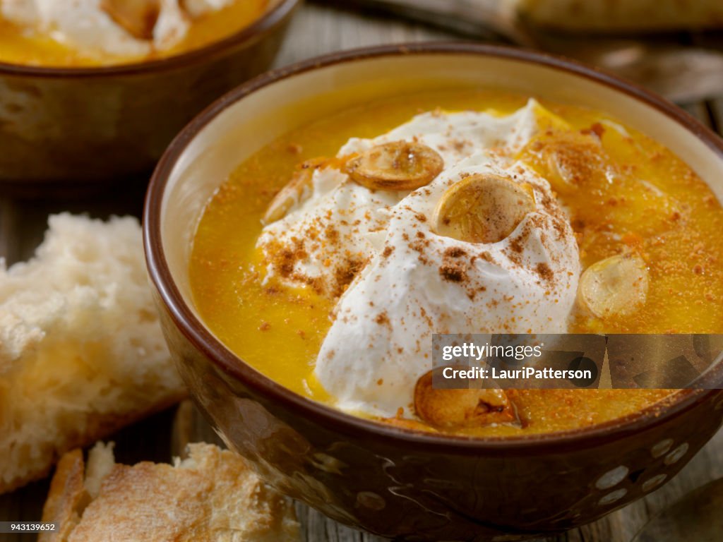 Sopa de calabaza con crema