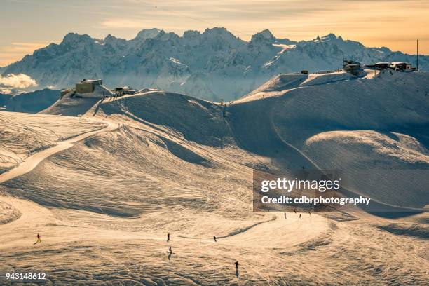 schweiz skifahren sonnenuntergang - mont blanc sunset stock-fotos und bilder