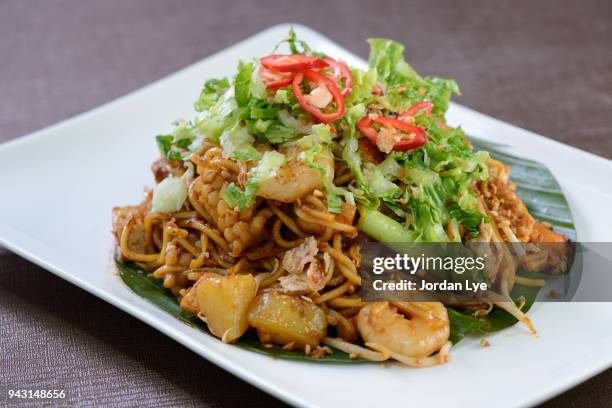 mee goreng - steamed potatoes stock pictures, royalty-free photos & images