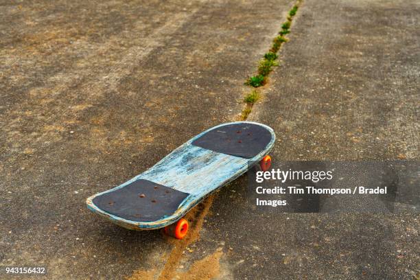 weather beaten skateboards - alabama lifestyles stock pictures, royalty-free photos & images