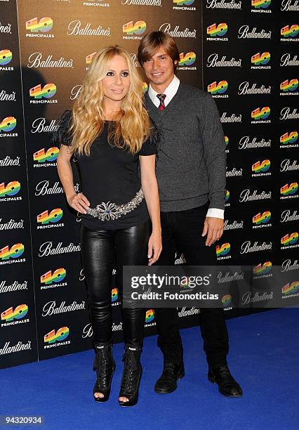 Marta Sanchez and Carlos Baute attend the "40 Principales" Awards 2009 winners and performers photocall, at the Palacio de Deportes on December 11,...