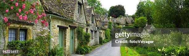 land cottages panorama - england stock-fotos und bilder