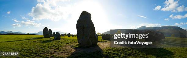 counter day standing stones - stone circle stockfoto's en -beelden