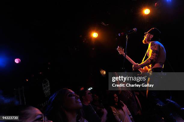 Musician Dave Navarro performs at Camp Freddy and Friends presented by Onitsuka Tiger at The Roxy Theatre on December 11, 2009 in Hollywood,...