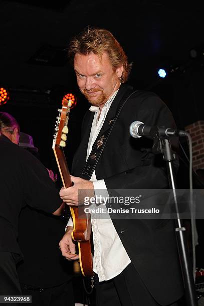 Lee Roy Parnell performs at the grand opening of B.B. Kings Blues Club on December 11, 2009 in Las Vegas, Nevada.