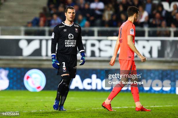 Remy Vercoutre of SM Caen looks dejected during the Ligue 1 match between Amiens SC and SM Caen at Stade de la Licorne on April 7, 2018 in Amiens, .