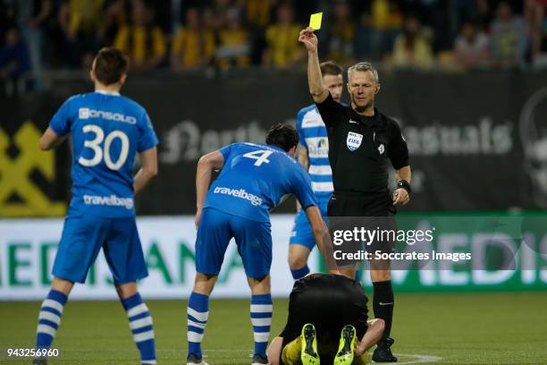 Referee Kuipers shows yellow card to Dirk Marcellis of PEC Zwolle during the Dutch Eredivisie match between Roda JC v PEC Zwolle at the Parkstad...