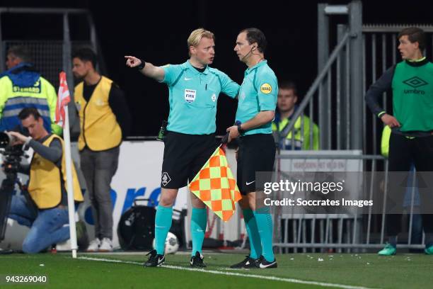 Referee Kevin Blom during the Dutch Eredivisie match between AZ Alkmaar v PSV at the AFAS Stadium on April 7, 2018 in Alkmaar Netherlands