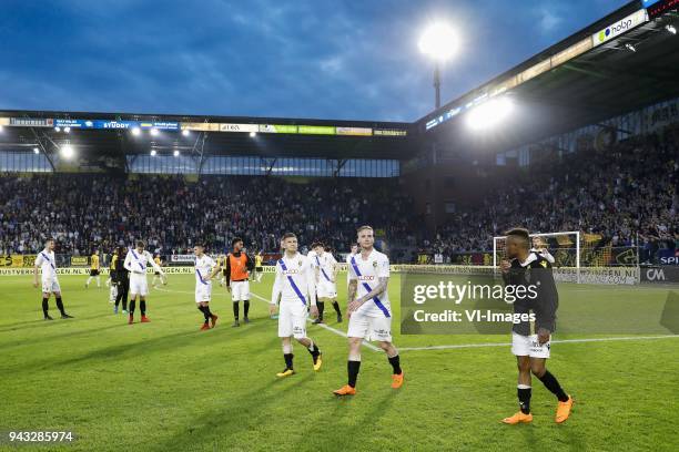 Matt Miazga of Vitesse, Luc Castaignos of Vitesse, Navarone Foor of Vitesse, Bryan Linssen of Vitesse, Alexander Buttner of Vitesse, Thulani Serero...