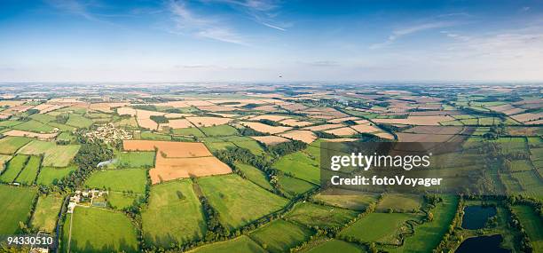 patchwork landscape vista - oxfordshire stock pictures, royalty-free photos & images