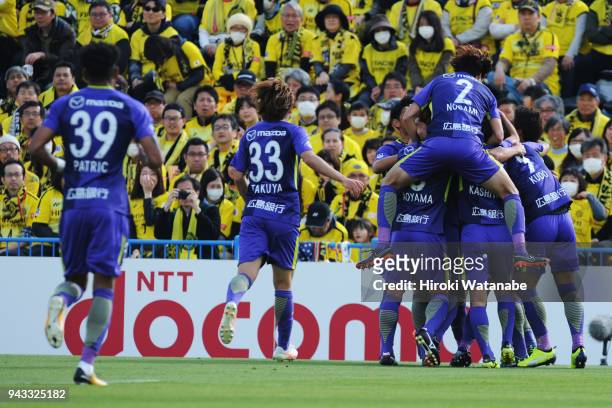 Sho Sasaki of Sanfrecce Hiroshima celebrates scoring his team's first goal during the J.League J1 match between Kashiwa Reysol and Sanfrecce...