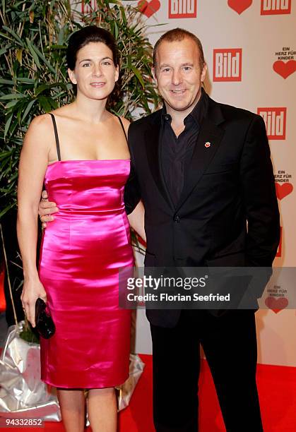 Actor Heino Ferch and wife Marie-Jeanette Ferch attend the 'Ein Herz fuer Kinder' Gala at Studio 20 at Adlershof on December 12, 2009 in Berlin,...