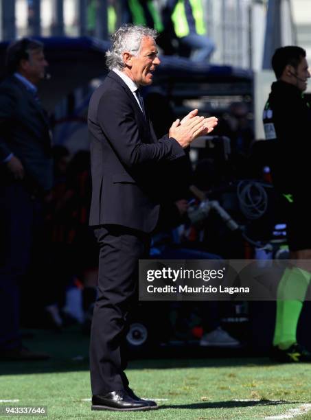 Head coach of Bologna Roberto Donadoni during the serie A match between FC Crotone and Bologna FC at Stadio Comunale Ezio Scida on April 8, 2018 in...