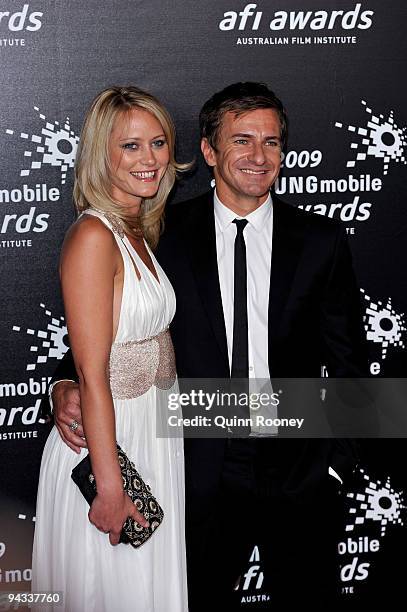 Damian de Montemas and partner arrive for the 2009 Samsung Mobile AFI Awards at the Regent Theatre on December 12, 2009 in Melbourne, Australia.