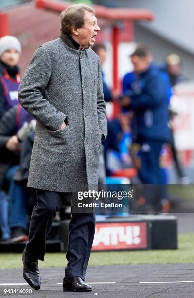 Head coach of FC Lokomotiv Moscow Yuri Semin during the Russian Football League match between FC Lokomotiv Moscow and FC Rostov Rostov-on-Don at...