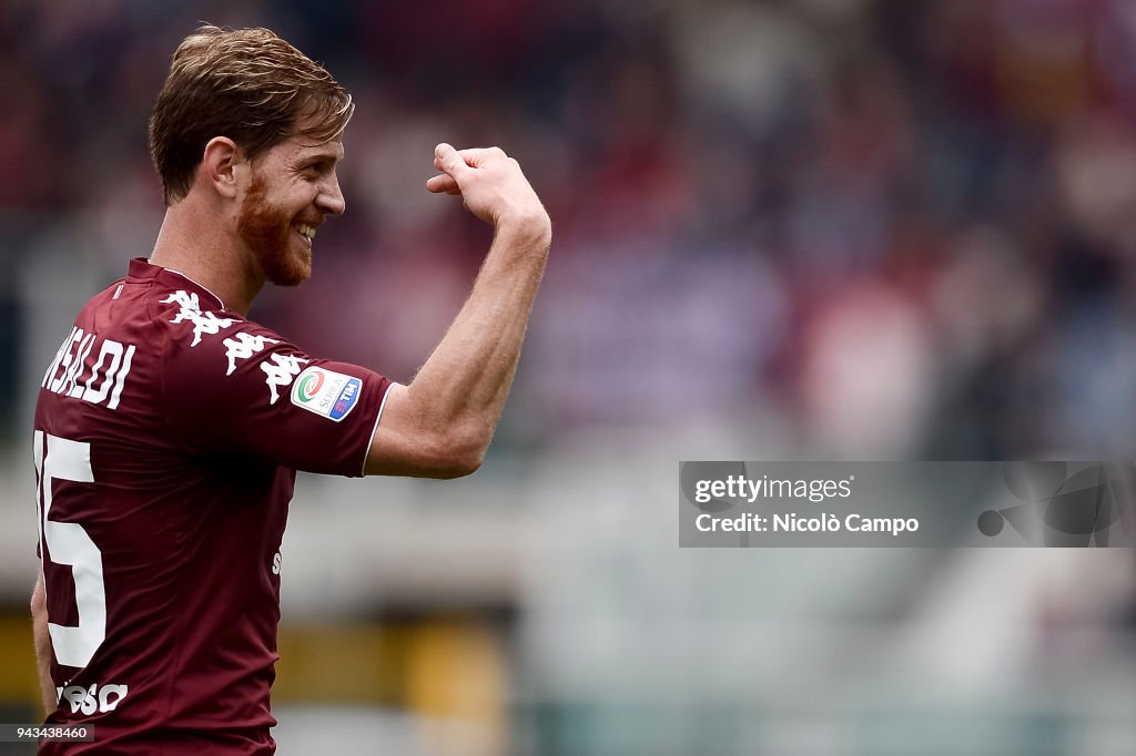 Ansaldi Cristian Ansaldi of Torino FC greets the supporters at the end of ...