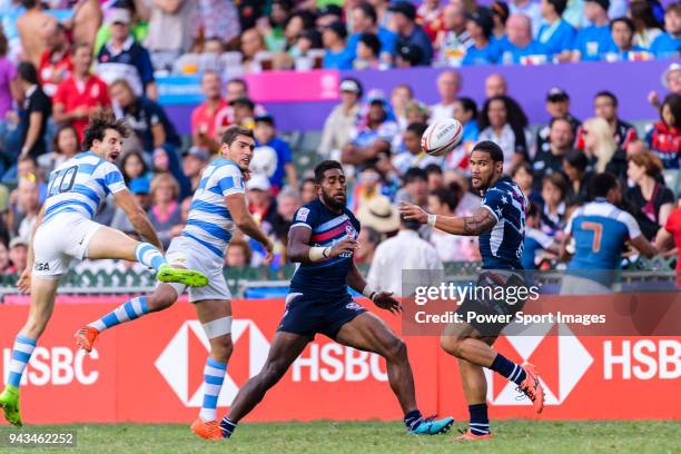 Martin Iosefo of USA passes the ball during the HSBC Hong Kong Sevens 2018 match for Plate Final between Argentina and USA on April 8, 2018 in Hong...
