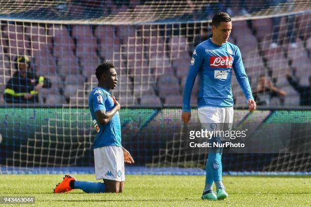 Amadou Diawara of SSC Napoli celebrates the victory after the serie A match between SSC Napoli and AC Chievo Verona at Stadio San Paolo on April 8,...
