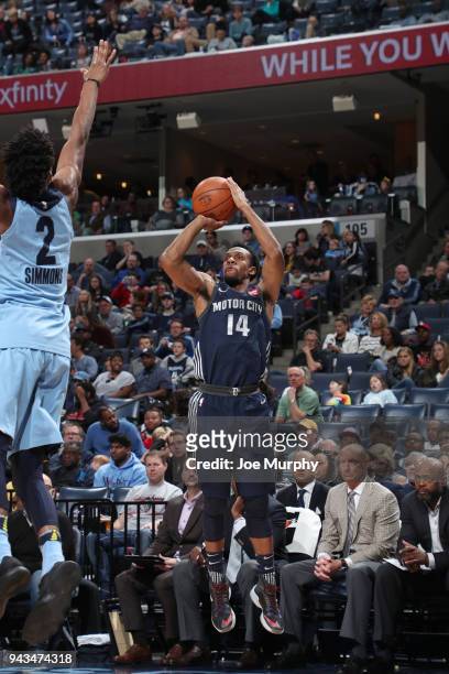 Ish Smith of the Detroit Pistons shoots the ball against the Memphis Grizzlies on April 8, 2018 at FedExForum in Memphis, Tennessee. NOTE TO USER:...