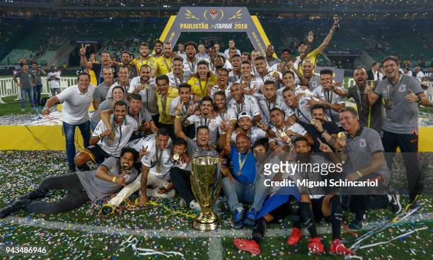 Corinthians team players celebrates after the team defeats Palmeiras and wins the final of Paulista Championship 2018 at Allianz Parque on April 8,...