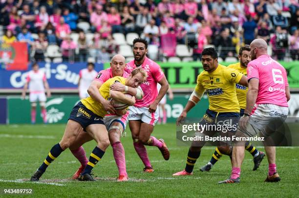 Nick Abendanon of Clermont and Sergio Parisse of Stade Francais during the French Top 14 match between Stade Francais and Clermont at Stade Jean...