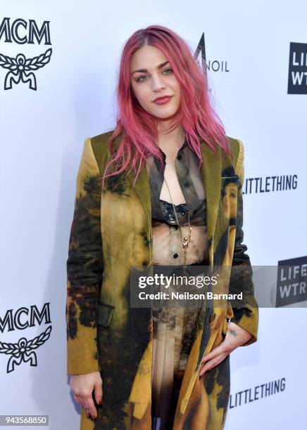 Frances Bean Cobain attends The Daily Front Row's 4th Annual Fashion Los Angeles Awards at Beverly Hills Hotel on April 8, 2018 in Beverly Hills,...