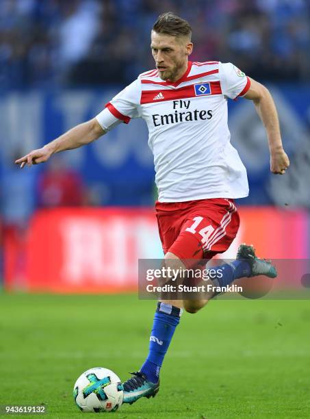 Aaron Hunt of Hamburg in action during the Bundesliga match between Hamburger SV and FC Schalke 04 at Volksparkstadion on April 7, 2018 in Hamburg,...