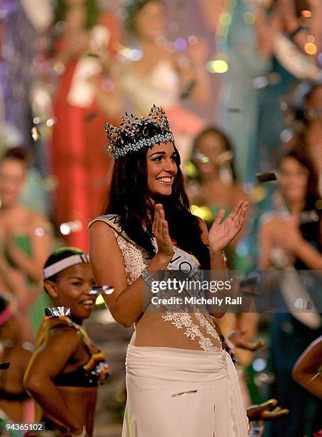 Miss Gibraltar Kaiane Aldorino is crowned Miss World 2009 at Gallagher Convention Centre on December 12, 2009 in Johannesburg, South Africa.