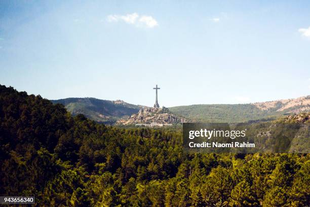 valle de los caídos, view in the valley, madrid, spain - spanish civil war stock pictures, royalty-free photos & images