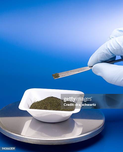 balance - laboratory scale stock pictures, royalty-free photos & images