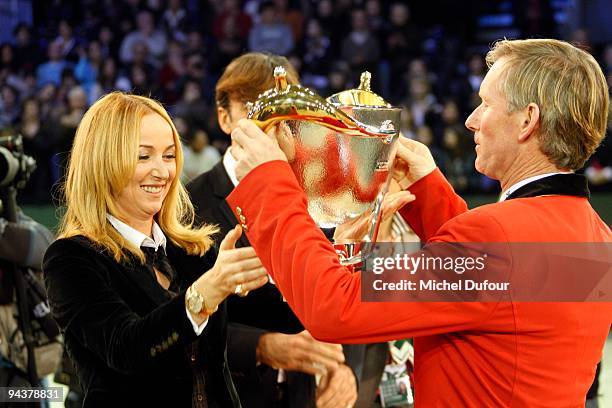 Frida Gianini and Virginie Couperie-Eiffell awards Jos Lansink the winner of the International Gucci Masters Competition - Day 4 at Paris Nord...