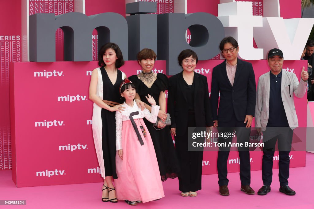 "Aqui En La Tierra" and "Il Cacciatore" Pink Carpet Arrivals - The 1st Cannes International Series Festival