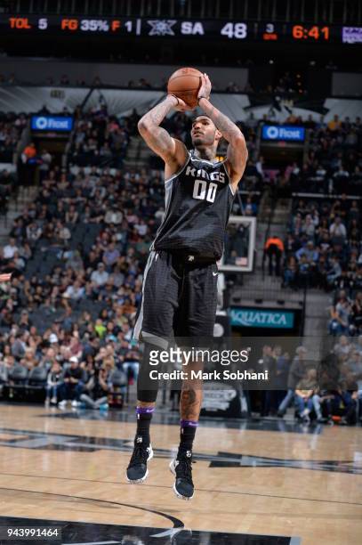 Willie Cauley-Stein of the Sacramento Kings shoots the ball against the San Antonio Spurs on April 9, 2018 at the AT&T Center in San Antonio, Texas....
