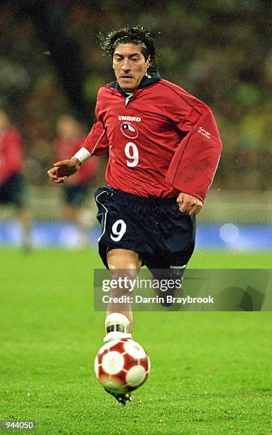 Ivan Zamorano of Chile on the ball during the Mens Football Semi-Final against Cameroon at the MCG in Melbourne on Day 11 of the Sydney 2000 Olympic...