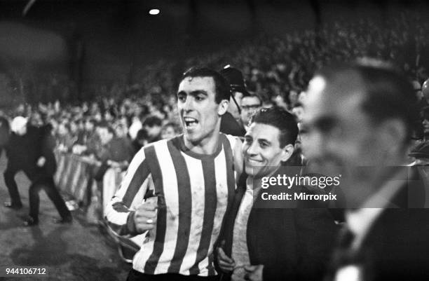 Leyton Orient v Southampton, League match at Brisbane Road, 9th May 1966. Final score: Leyton Orient 1-1 Southampton.