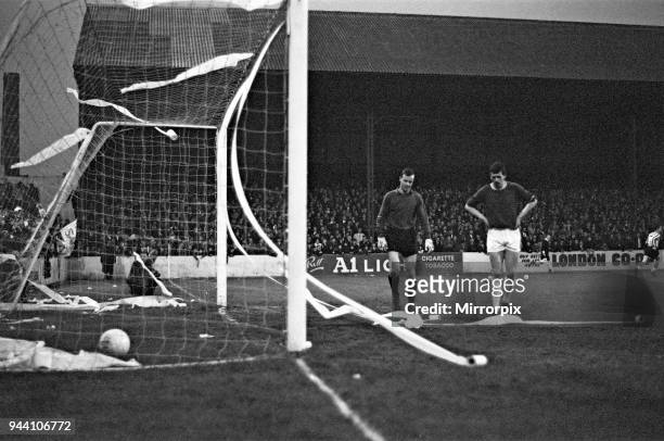 Leyton Orient v Southampton, League match at Brisbane Road, 9th May 1966. Final score: Leyton Orient 1-1 Southampton.